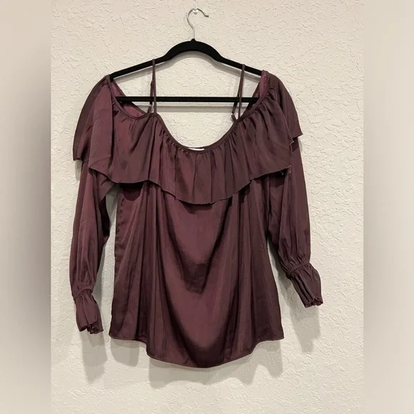 Elan off shoulder blouse - Picture 2 of 2